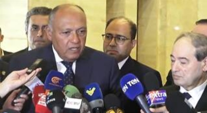 كيف رد وزير الخارجية المصري على سؤال حول عودة سوريا لجامعة الدول العربية؟