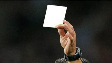 ماذا تعني البطاقة البيضاء الجديدة في كرة القدم؟