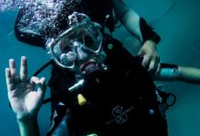 رجل يخوض تجربة الحياة تحت الماء.. يواصل التحدي حتى اليوم الـ100 ويعتقد أنها ستشفيه من أمراضه (فيديو)