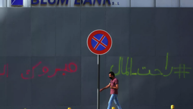 الأزمات الاقتصادية تدفع اللبنانيين لإنهاء حياتهم وسط غياب الحلول