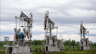 "فاينانشيال تايمز": الولايات المتحدة تحث التجار العالميين على استيراد النفط من روسيا