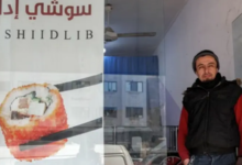 مقاتل داغستاني يفتتح مطعم سوشي بإدلب.. قصة ولا في الخيال