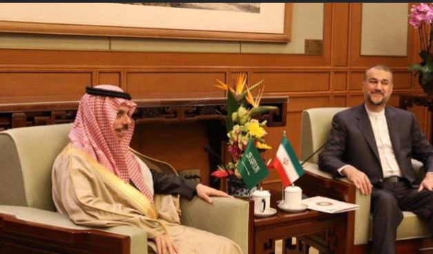 وزيرا خارجية السعودية و إيران يوقعان بيانا لاستئناف العلاقات بين البلدين