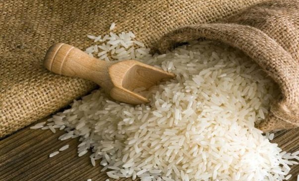 لحفظ الأرز فترة طويلة دون أن يطاله التسوس.. إليك هذه الحيلة!