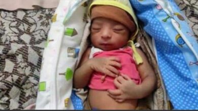 بحالة طبية نادرة…طفل هندي يثير دهشة الأطباء بولادته بـ24 إصبع