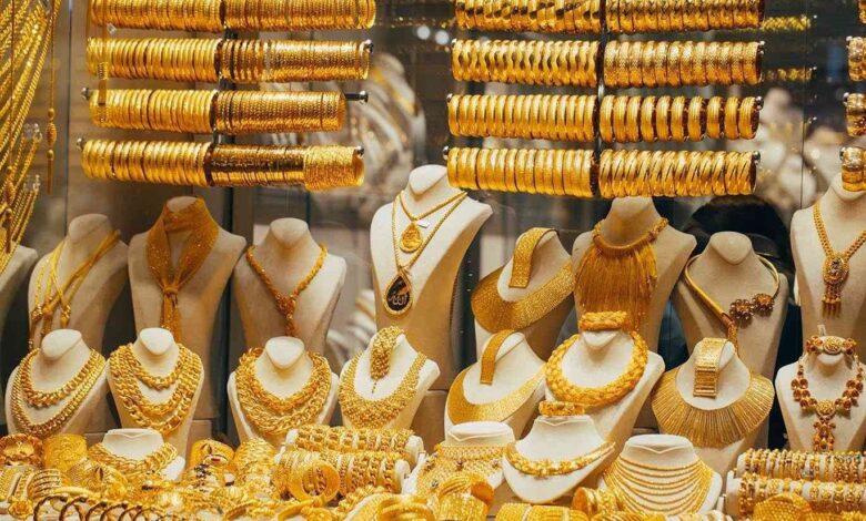 أسعار الذهب محلياً.. انخفاض بمعدل 7 آلاف ليرة