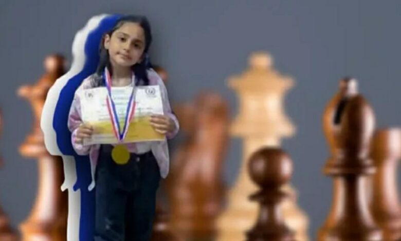 طفلة بعمر 8 سنوات بطلة سوريا في الشطرنج