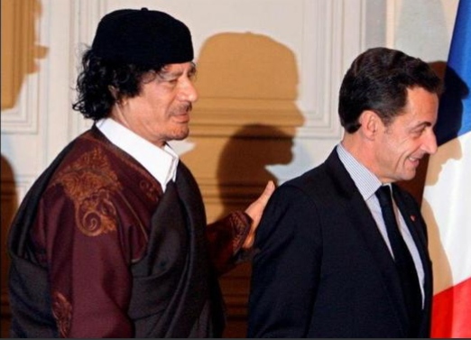 أموال القذافي تلاحق ساركوزي.. الادعاء الفرنسي يطالب بمحاكمة الرئيس السابق بتهمة تلقي دعم ليبي